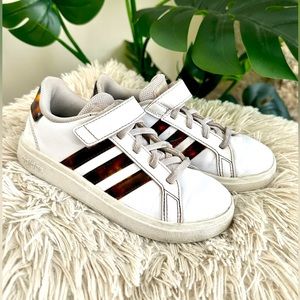 Adidas white leather tortoise shell shoes, good condition!